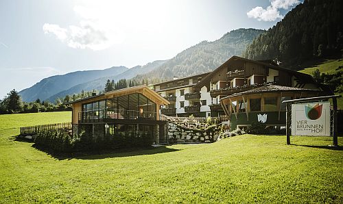 Hotel Vierbrunnenhof